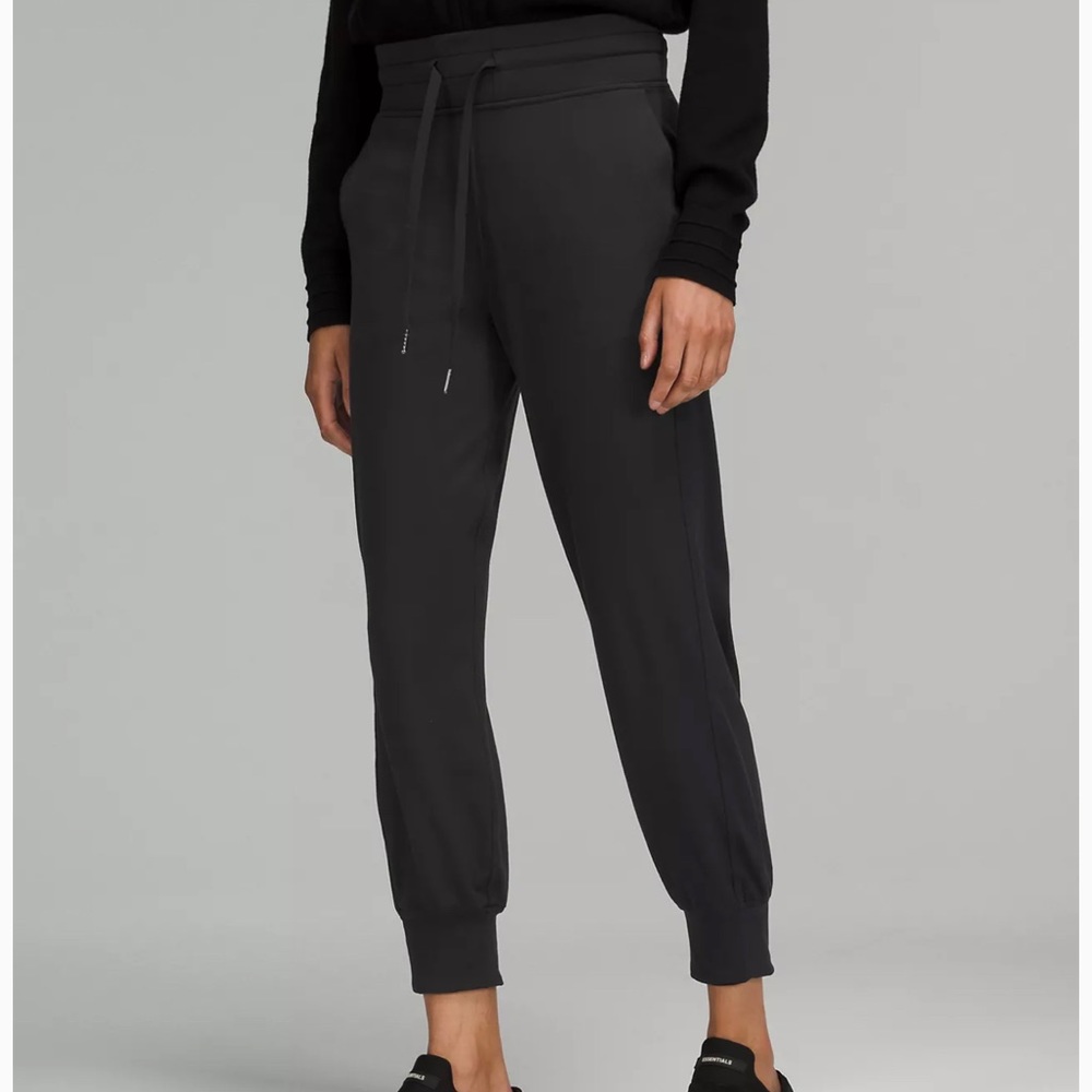lulu joggers!!!